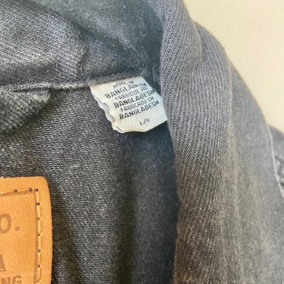 Levi’s vintage fit trucker jean jacket - Picture 4 of 4